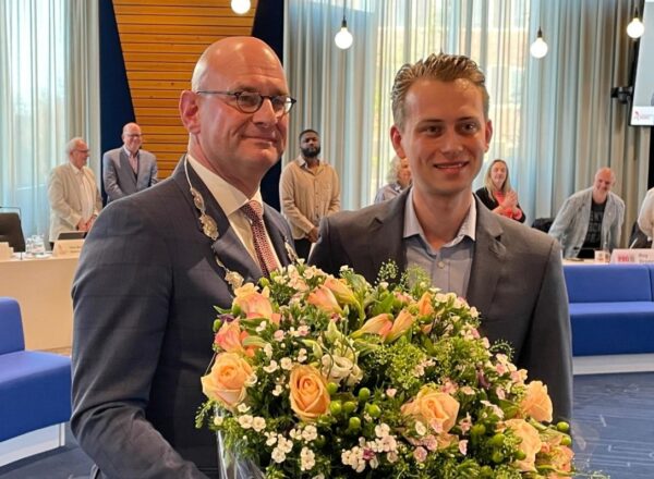 Nils Doodeman is op dinsdag 21 april 2026 geïnstaleerd als commissielid van ÉénHoorn